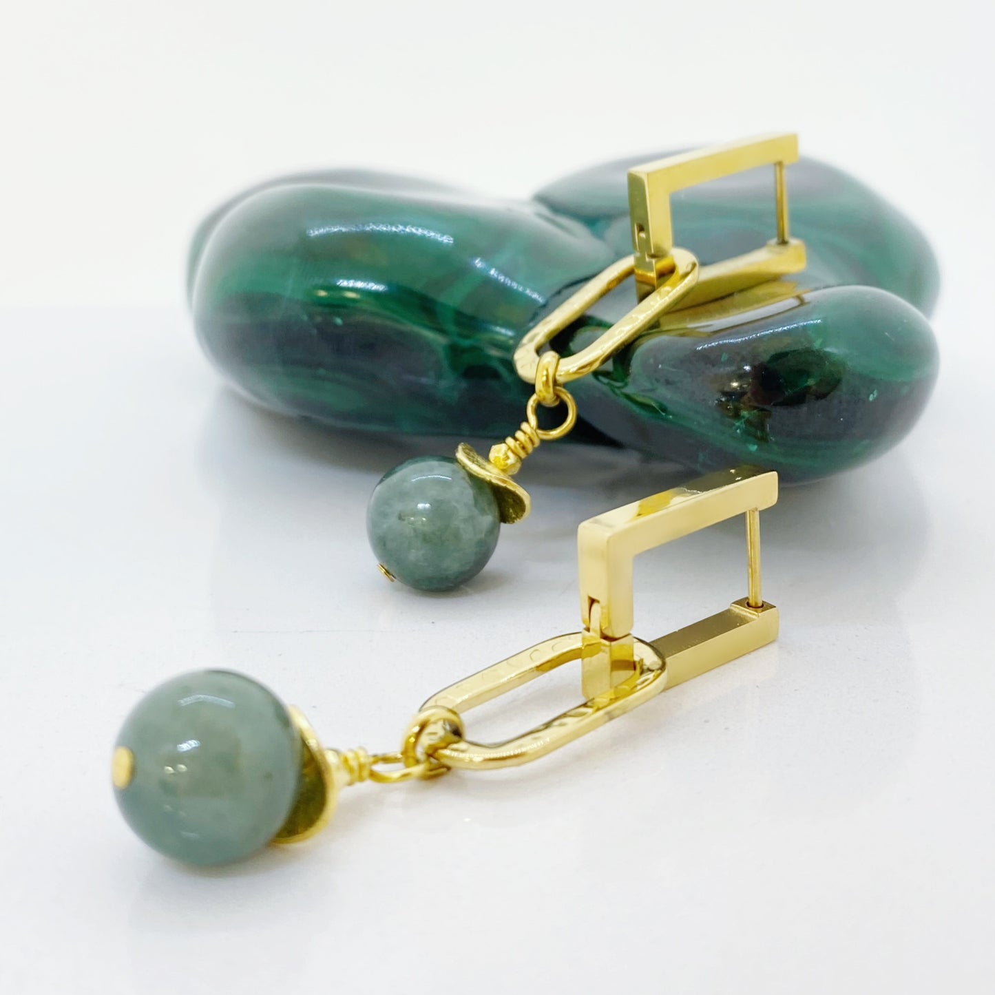 Brinco em Jade Birmano feito a mão nos açores.