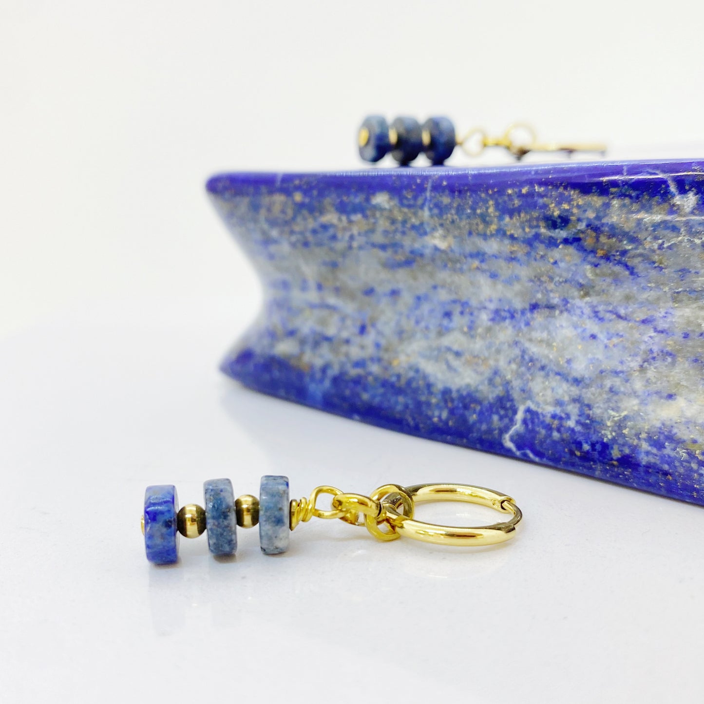 earring lápis lázuli